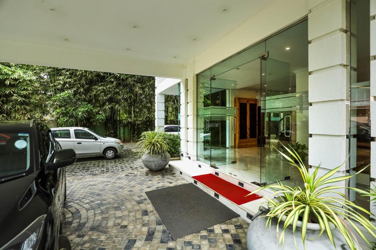 Hotel Ganthera Канди Екстериор снимка